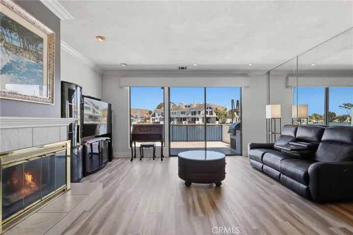 16101 Saint Croix Circle, Huntington Beach, California 92649
