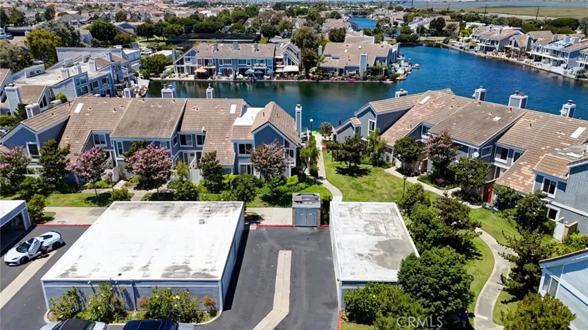 16101 Saint Croix Circle, Huntington Beach, California 92649