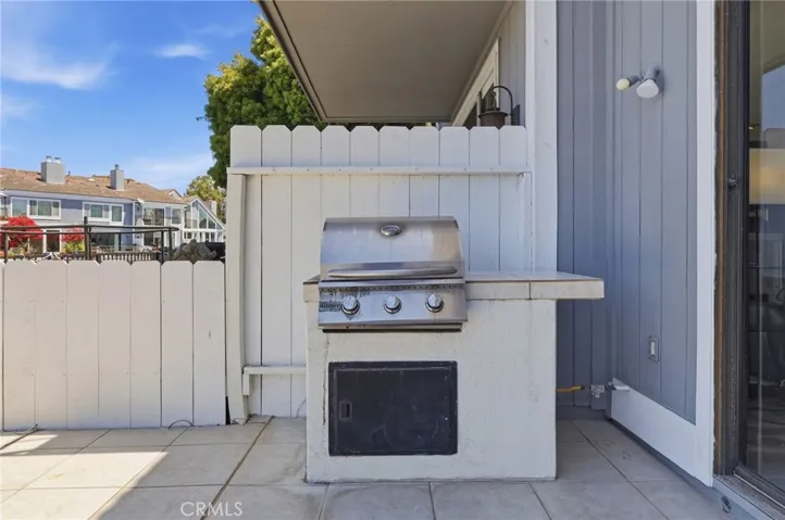 16101 Saint Croix Circle, Huntington Beach, California 92649