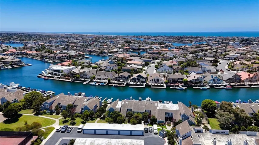 16101 Saint Croix Circle, Huntington Beach, California 92649