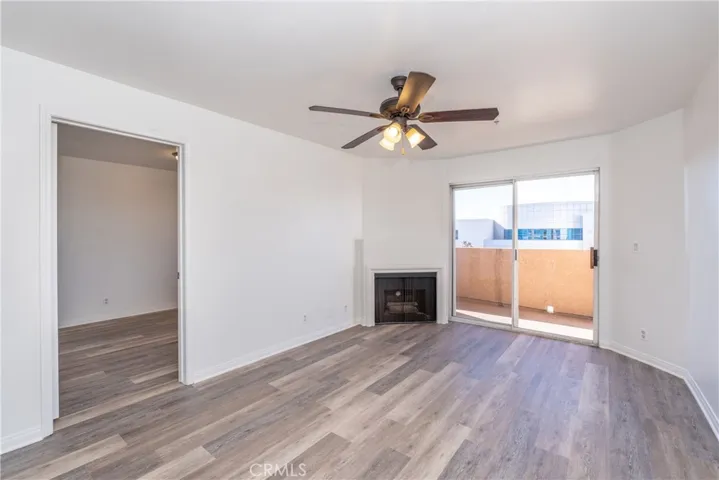 11410 Brookshire 319, Downey, California 90241