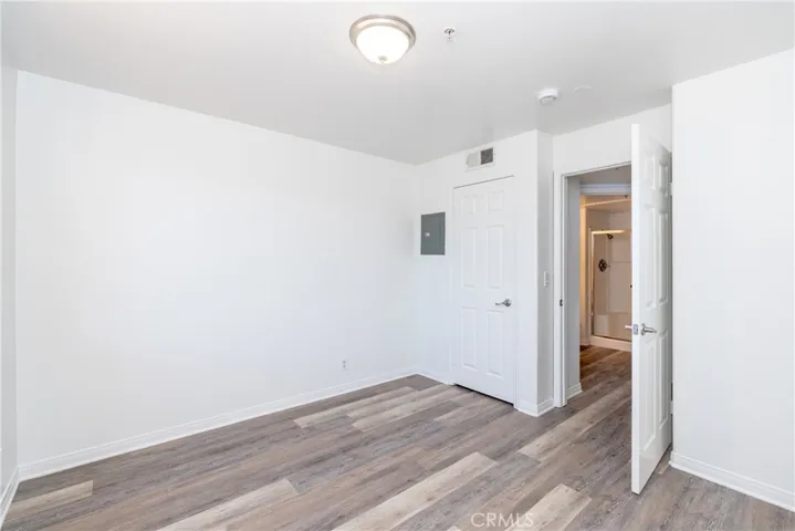 11410 Brookshire 319, Downey, California 90241