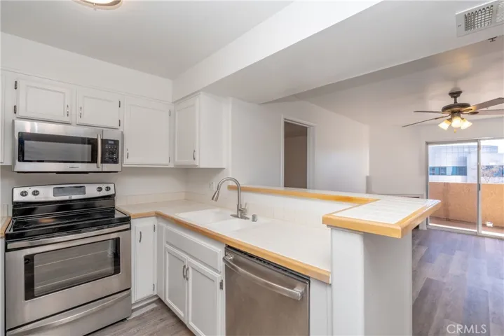 11410 Brookshire 319, Downey, California 90241