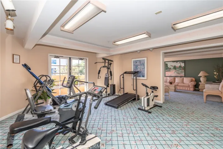 11410 Brookshire 319, Downey, California 90241