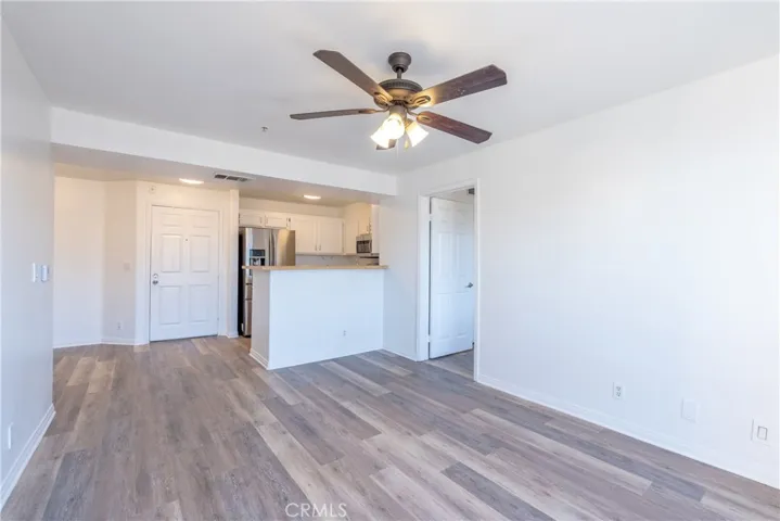 11410 Brookshire 319, Downey, California 90241
