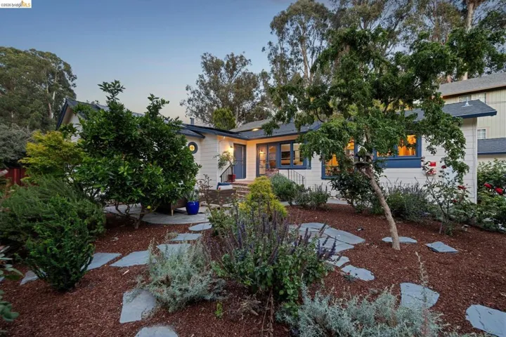 3635 Majestic Ave, Oakland, California 94605