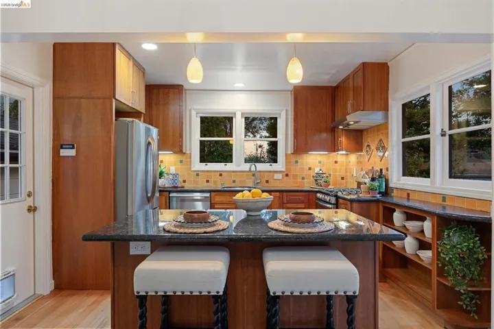 3635 Majestic Ave, Oakland, California 94605
