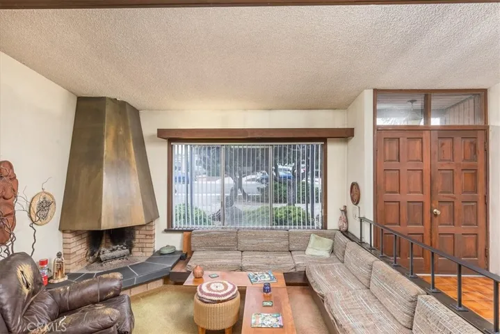 Sitting room with fireplace