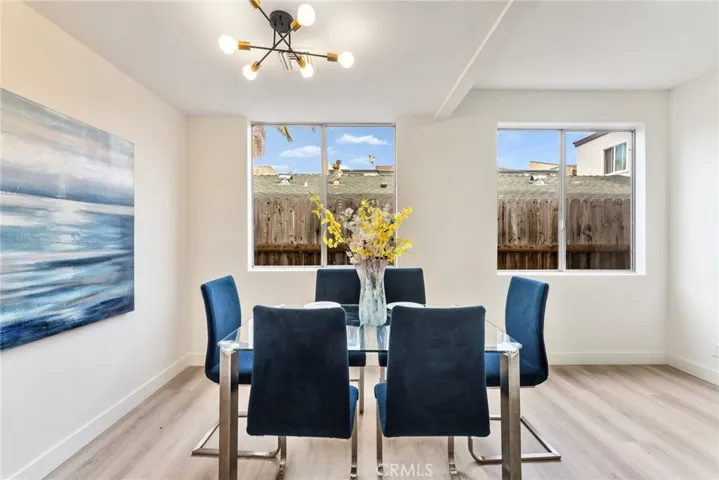 1338 Harvard C, Santa Monica, California 90404