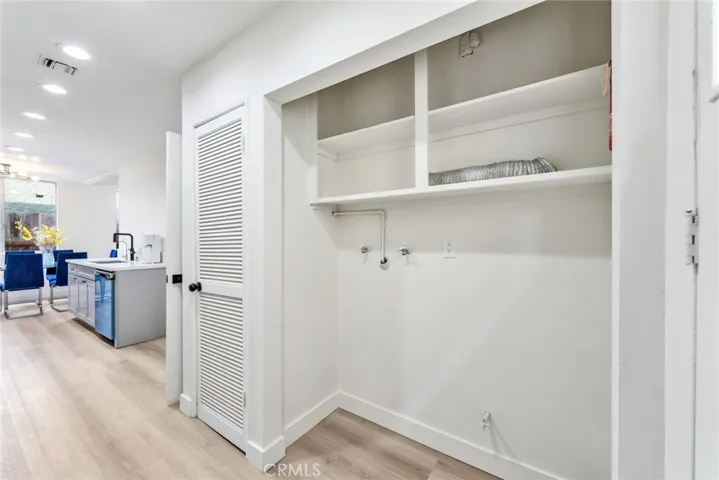 1338 Harvard C, Santa Monica, California 90404