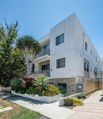 1715 Armacost Avenue 2, Los Angeles, California 90025