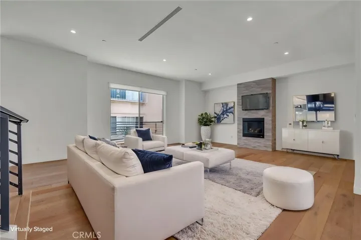 1715 Armacost Avenue 2, Los Angeles, California 90025