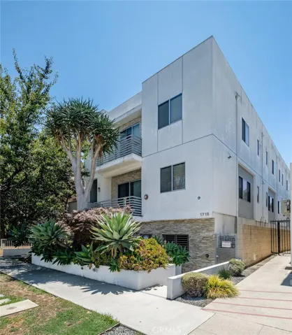 1715 Armacost Avenue 2, Los Angeles, California 90025