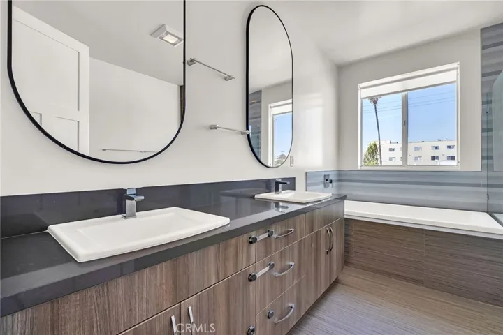 1715 Armacost Avenue 2, Los Angeles, California 90025
