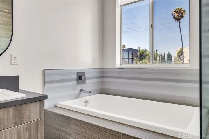 1715 Armacost Avenue 2, Los Angeles, California 90025