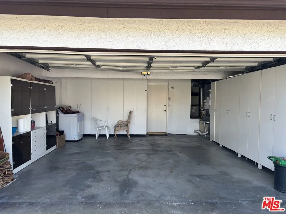 2-Car garage