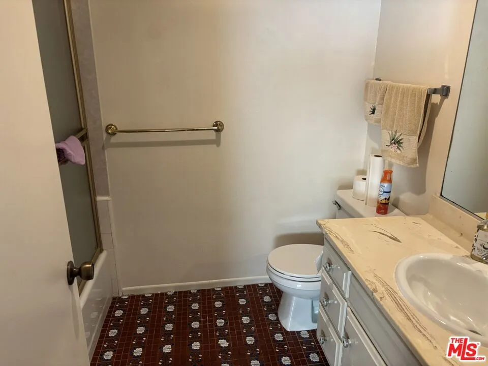Bathroom #2