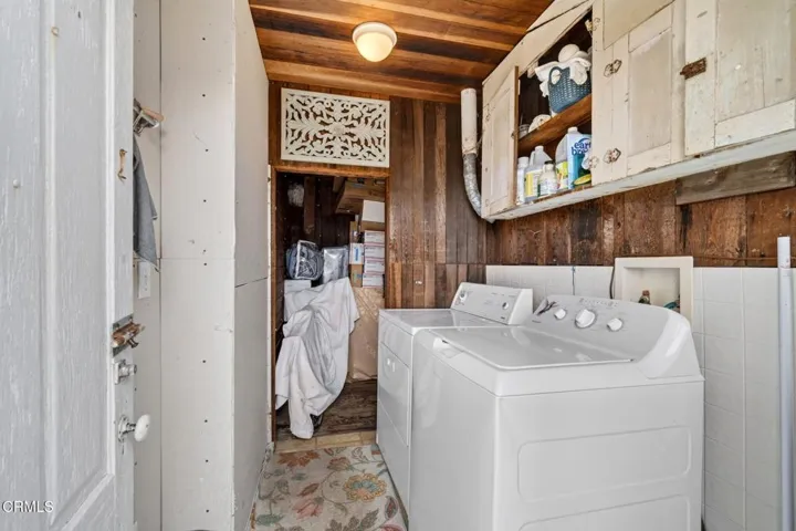 24. Shared Laundry Room