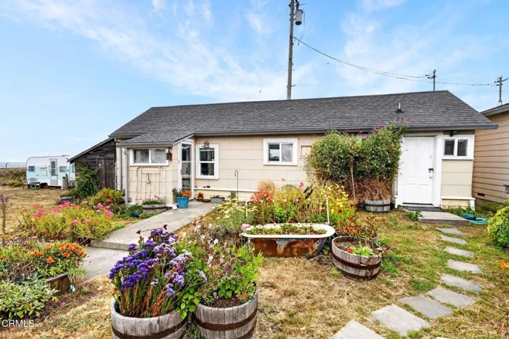 18. Detached Unit C