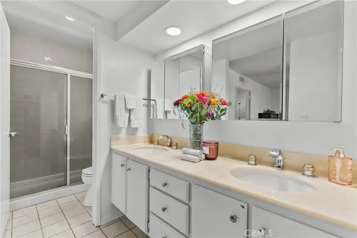 9933 Nevada, Chatsworth, California 91311