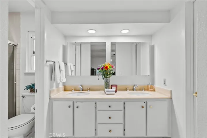 9933 Nevada, Chatsworth, California 91311