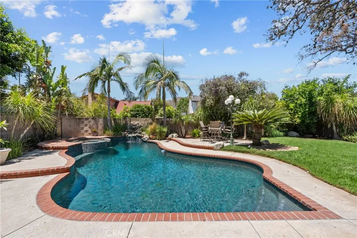 9933 Nevada, Chatsworth, California 91311