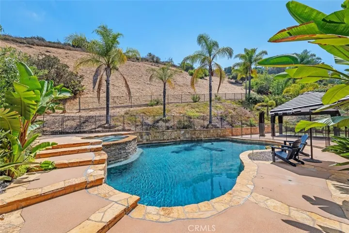 22241 Dardenne, Calabasas, California 91302