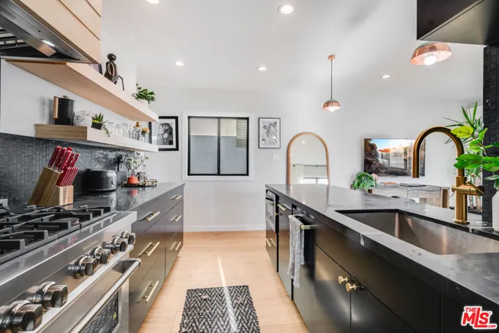 17 Sunset Avenue 4, Venice, California 90291