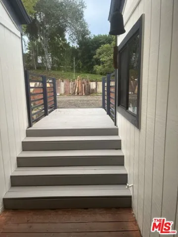 Entrance to front door
