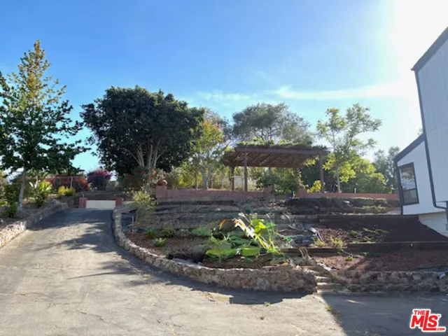 Driveway into the garage