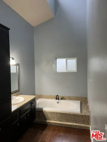 Master bath with roman tub