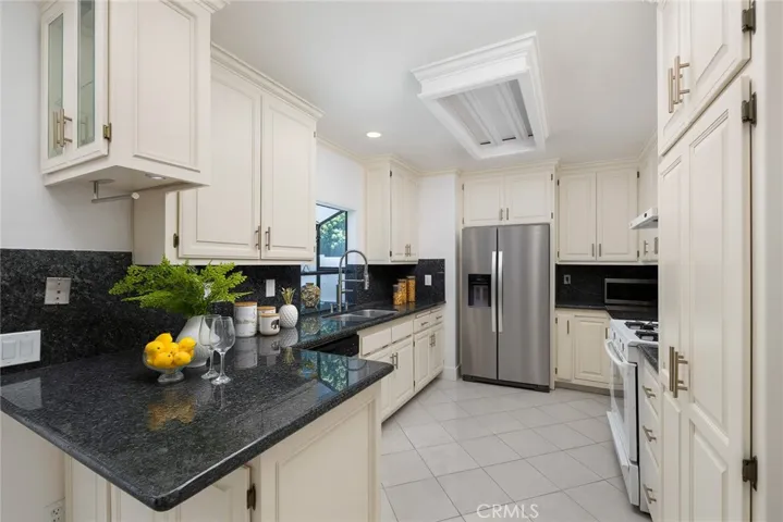 10557 Olive Street, Temple City, California 91780