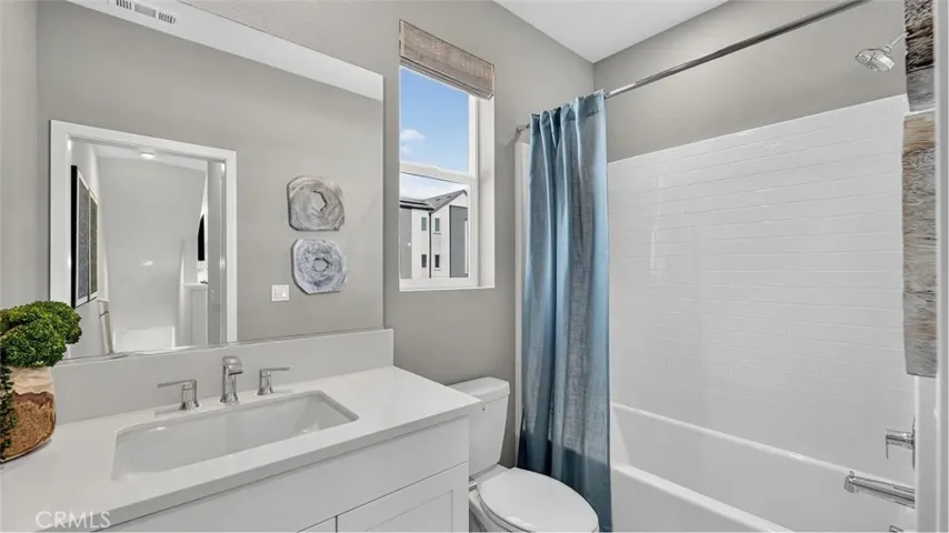 Photos shown are of model only- not actual homesite.
