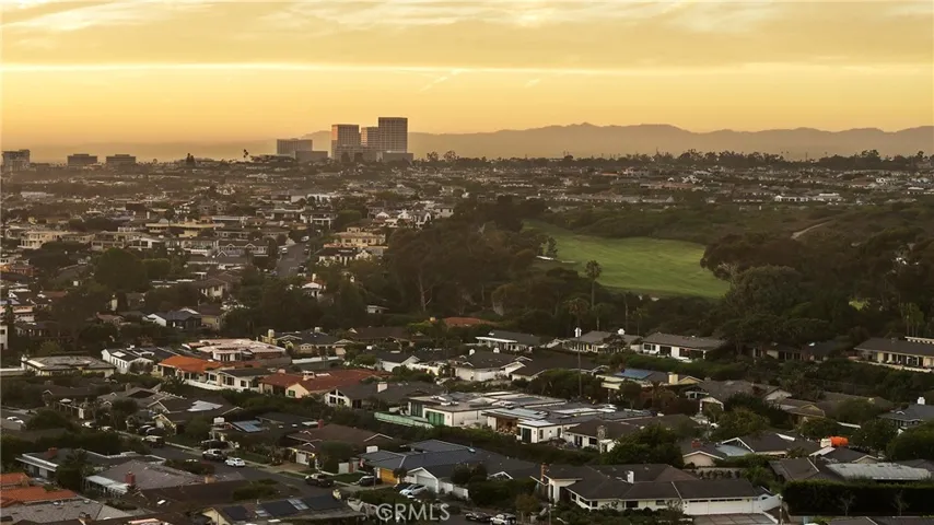 4607 Dorchester Road, Corona Del Mar, California 92625