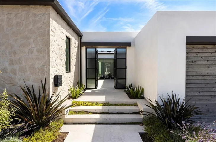 4607 Dorchester Road, Corona Del Mar, California 92625