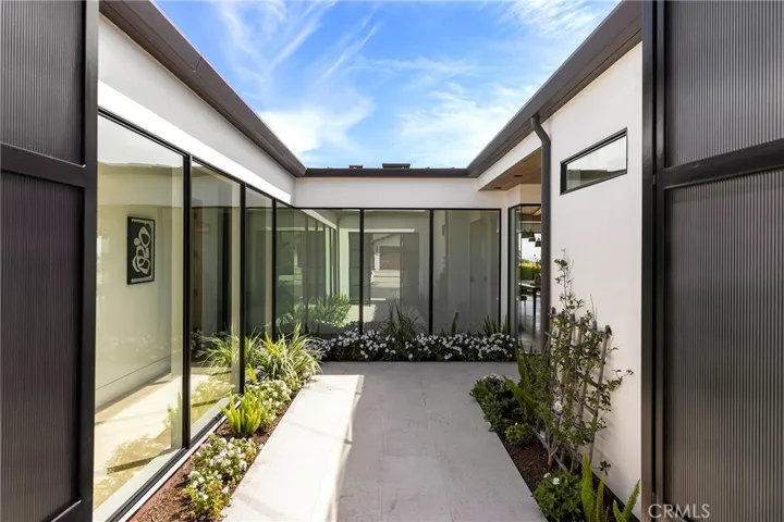 4607 Dorchester Road, Corona Del Mar, California 92625