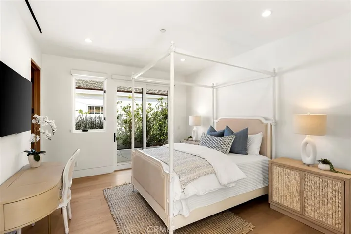 4607 Dorchester Road, Corona Del Mar, California 92625