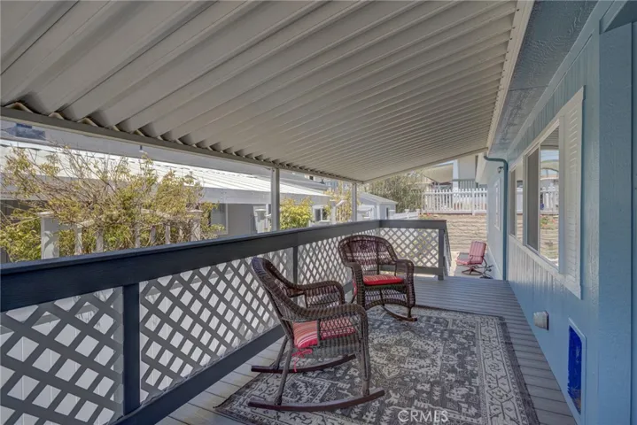 Front porch/deck