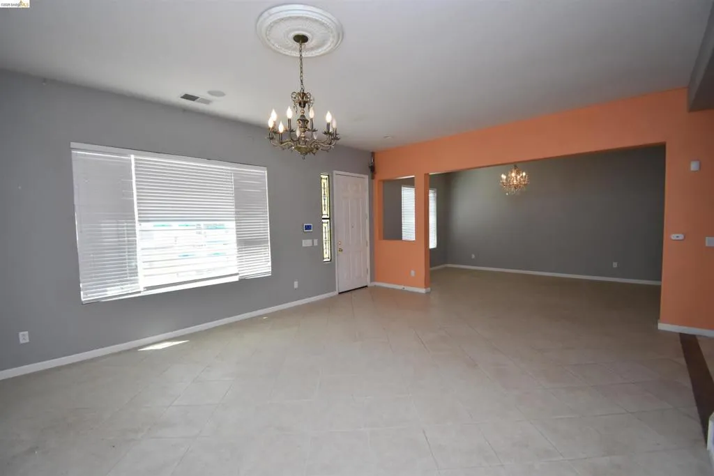 1875 Ventura Dr, Pittsburg, California 94565 — photo 5