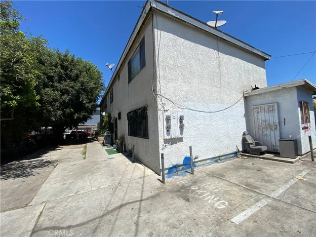 2230 Wall Street 3, Los Angeles, California 90011