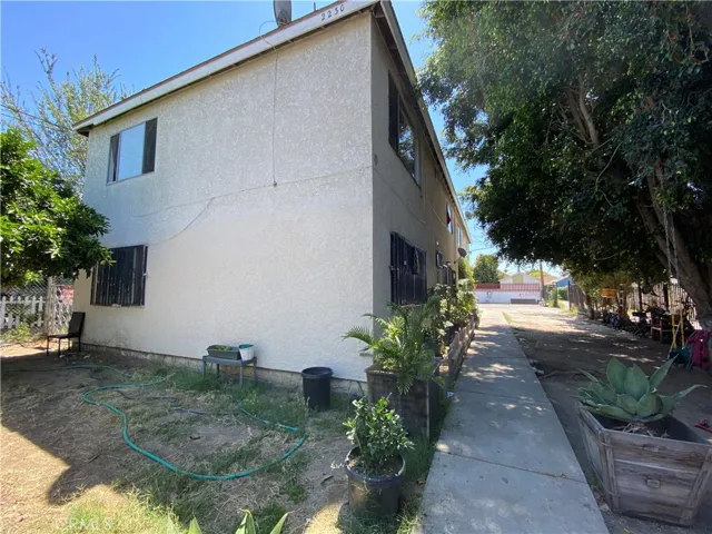 2230 Wall Street 3, Los Angeles, California 90011