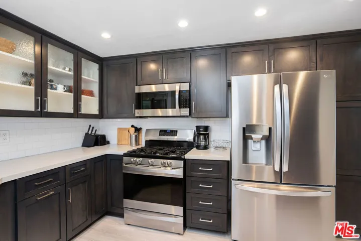 1942 Grace Avenue 217, Los Angeles, California 90068