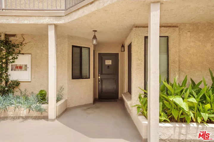 1942 Grace Avenue 217, Los Angeles, California 90068