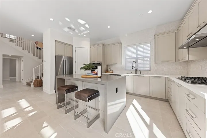 117 Petunia, Irvine, California 92618