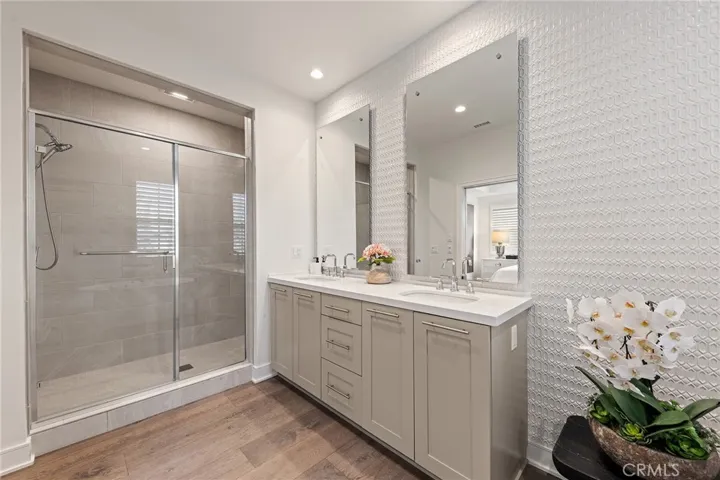 117 Petunia, Irvine, California 92618