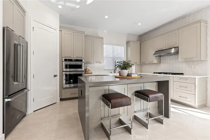 117 Petunia, Irvine, California 92618