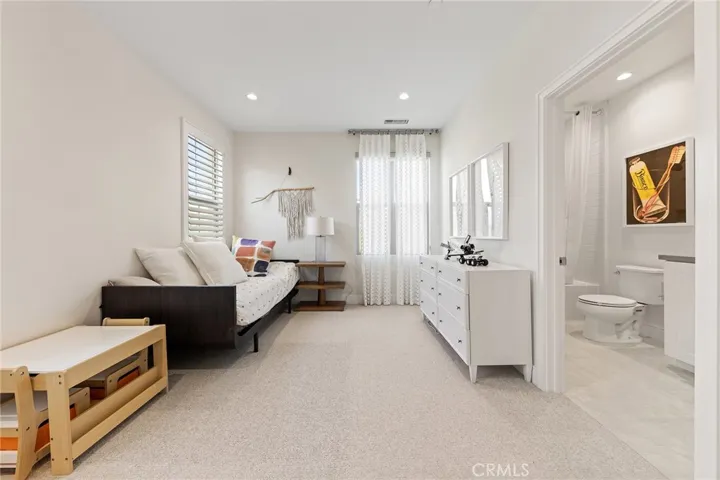 117 Petunia, Irvine, California 92618