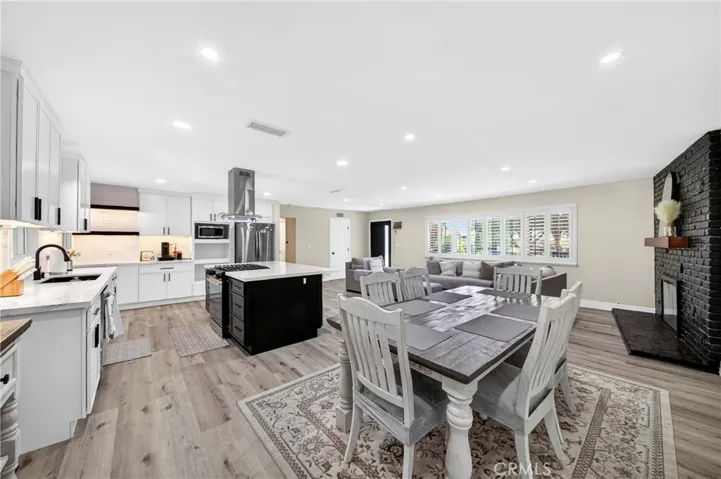 3837 Shelter Grove, Claremont, California 91711