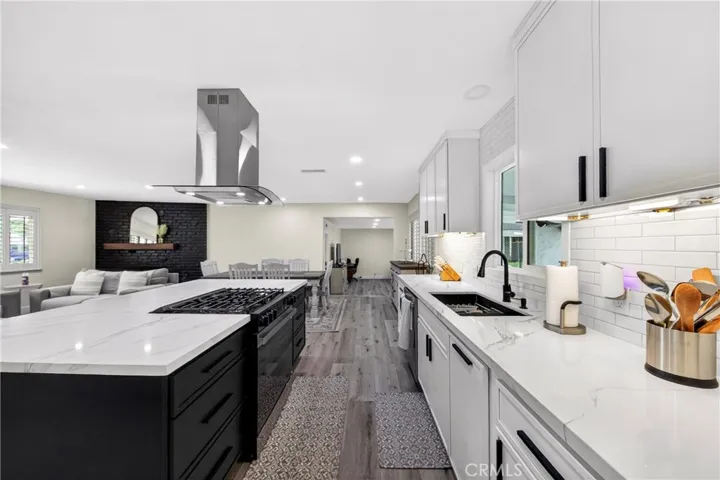 Minor virtual staging