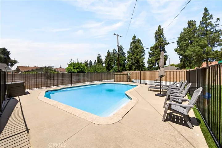 3837 Shelter Grove, Claremont, California 91711